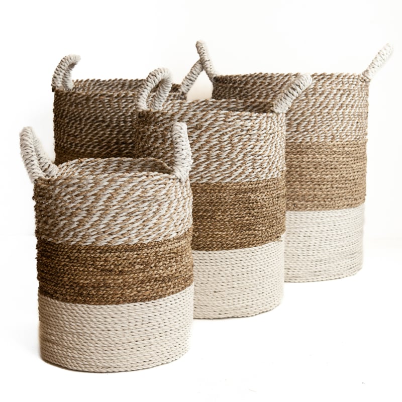 Korb aus Wasserhyazinthe, weiß/neutral/weiß-neutral, gewebt, mittelgroß – Bali Styling & Ibiza Living