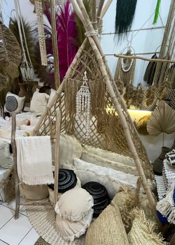 wigwam zelt Natürliches Material für Wigwam-Tipi-Zelt aus Bananenblättern – Bali Styling & Ibiza Living Outwell Squall Pump Kotflügelgröße:YIWU L Größe Camping Le Sainte Marie