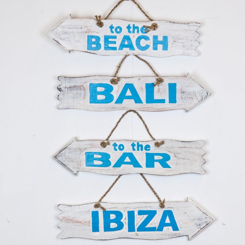 Wooden text sign arrow white