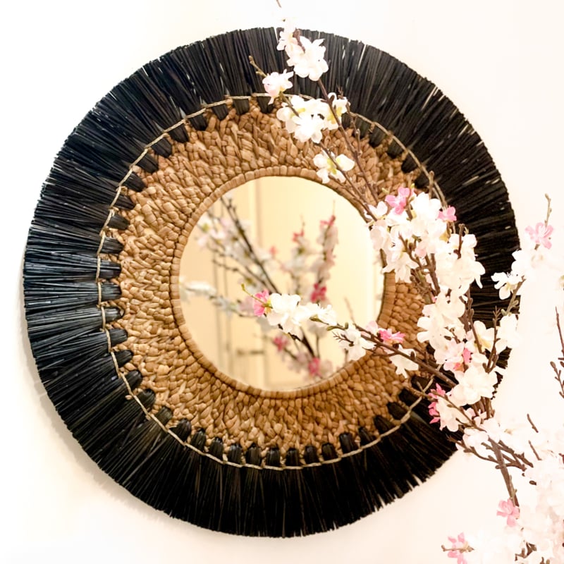 Runder Spiegel aus geknotetem Seegras, Ø 70 cm, schwarz/natur
