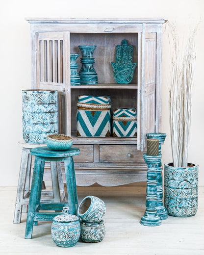 Wooden cabinet with slats and double doors, medium natural/whitewash