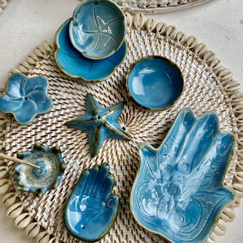 Aardewerk wierookhoudertje lotus