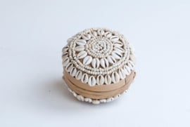 Doosje bamboe met schelpjes (diverse kleuren)