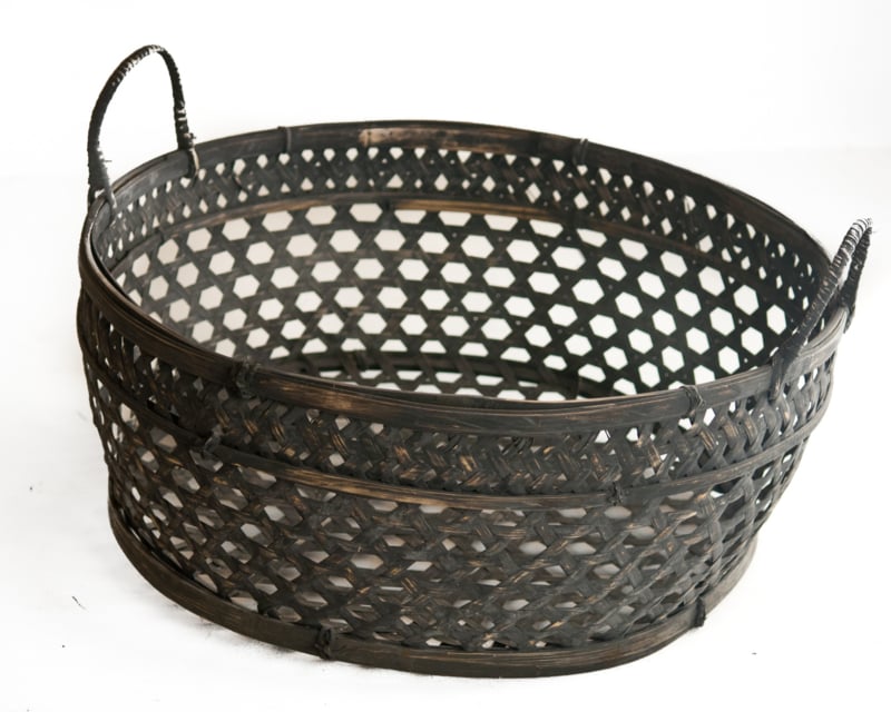 Fijne bamboe mand met handvatten zwart