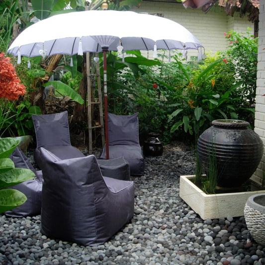 Robuster, wetterfester Sitzsack im Bali-Stil