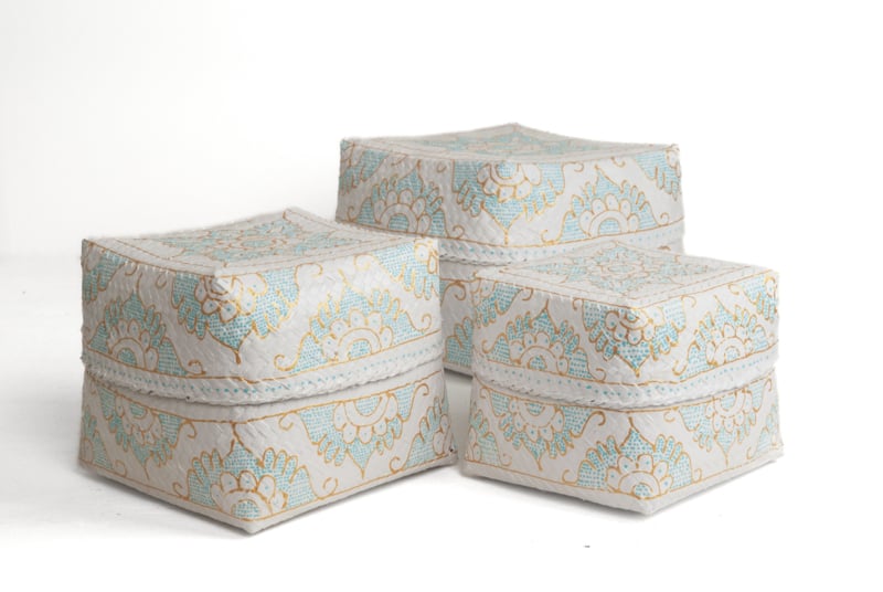 Offering box white (painted with turquoise and gold)