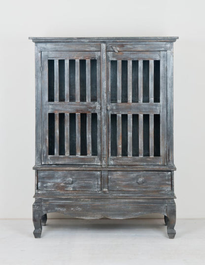 Holzschrank mit Lamellen und Doppeltüren, mittelgrau/grau gewaschen