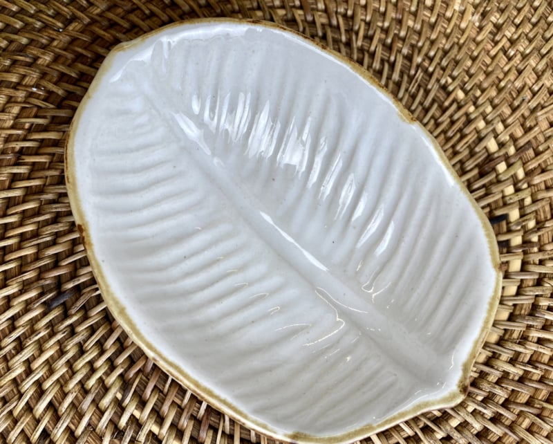 Aardewerk schaaltje bladvorm