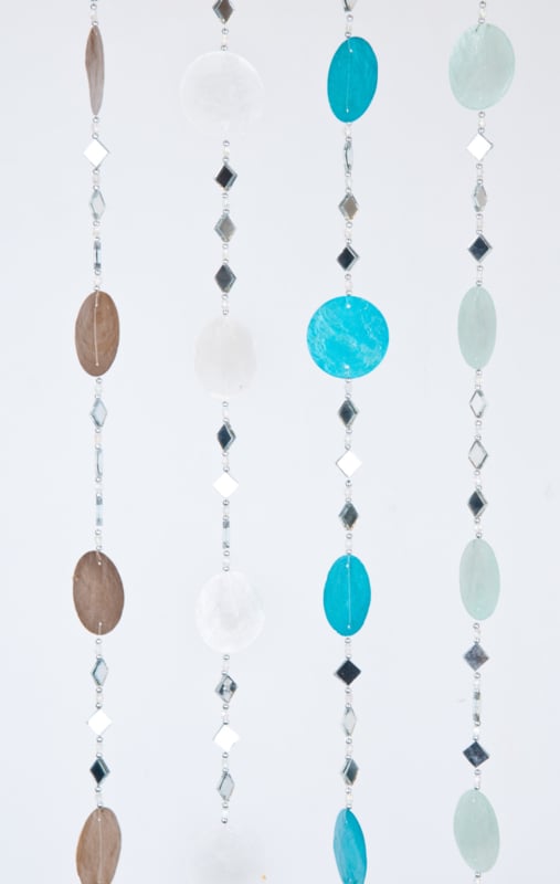 Girlande aus Capiz-Muscheln mit Spiegeln