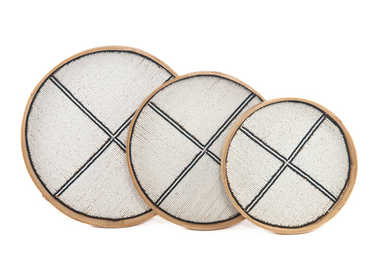 Ablage / Wandplatte mit Perlen weiß/schwarz