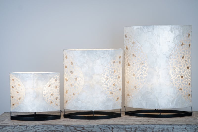 Tischlampe mit Mosaik aus Capiz-Muscheln